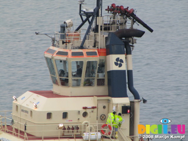 SX01143 Bridge of tug boat in Milford Haven